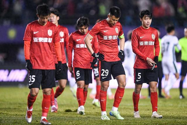 英雄联盟新英雄-关于关键时刻中超传出新动向，法兰克福临场应变，管理层表态——态度坚定，球队文化再被提及的信息