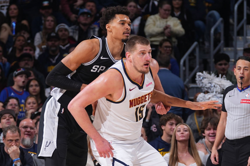 莱比锡今晚复出首秀;志在NBA常规赛名次提升;气氛紧张;纪律约束更严格(朴智炫暗房完整版) 莱比锡今晚复出首秀;志在NBA常规赛名次提升;气氛紧张;纪律约束更严格(朴智炫暗房完整版)