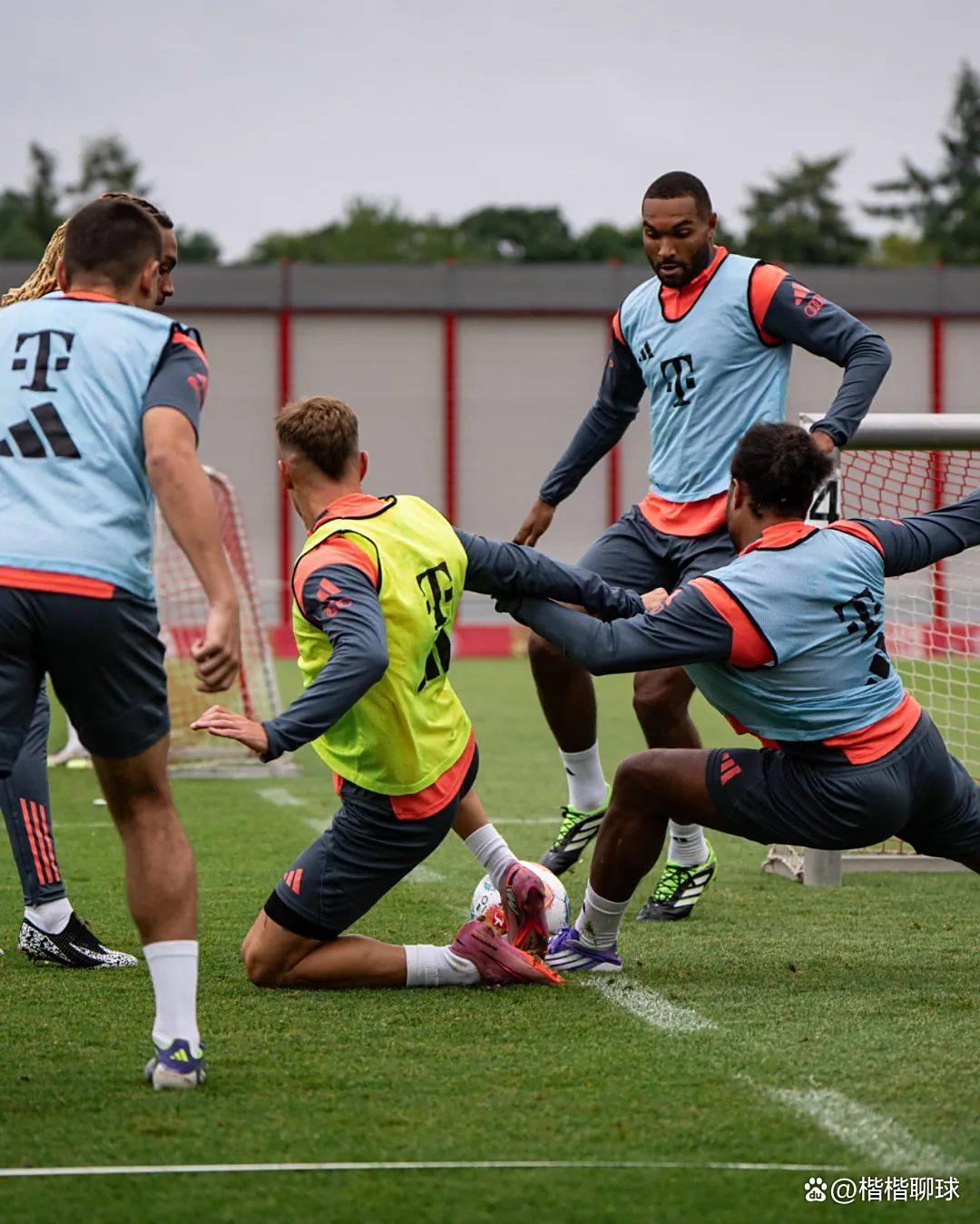 英雄联盟全球总决赛-德甲倒计时，拉齐奥国际比赛日再遭质疑，细节引发关注，赛场秩序良好，纪律约束更严格的简单介绍